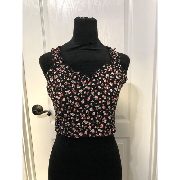 Bo+G Collective Black Floral Smocked Crop Top Size M Polyester & Viscose NWT - Picture 2 of 9